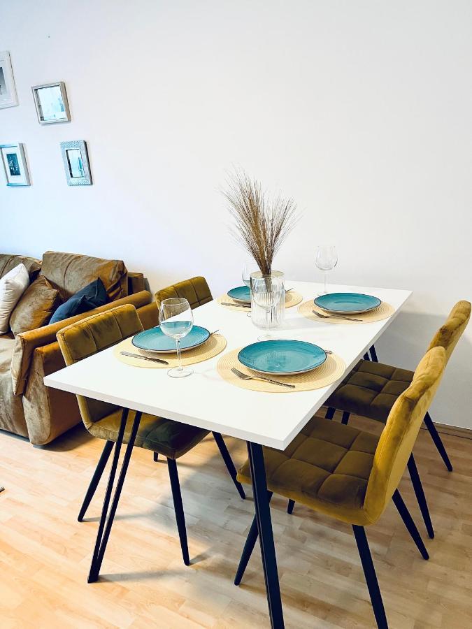 Modernes 3 Zimmer Apartment - Luise- Mit Wlan, Balkon Und Smart-Tv In City-Nahe! Erfurt Buitenkant foto